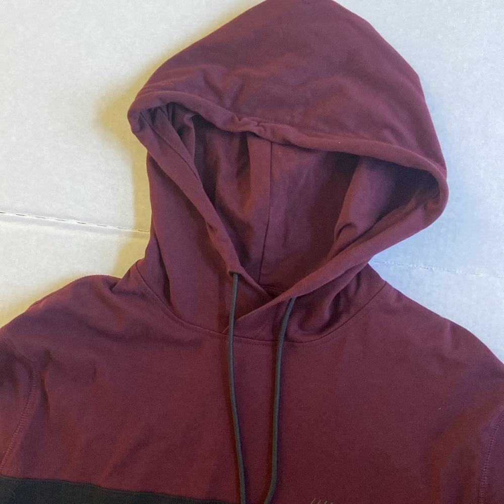 Men's American Eagle Maroon pullover  long sleeve hoodie tee sz medium EUC - Picture 4 of 6